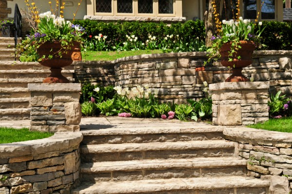 retaining stone walls in garden